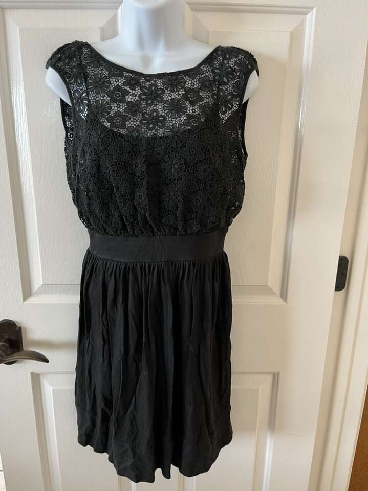 Beautiful Flower Lace Juicy Couture Dress S