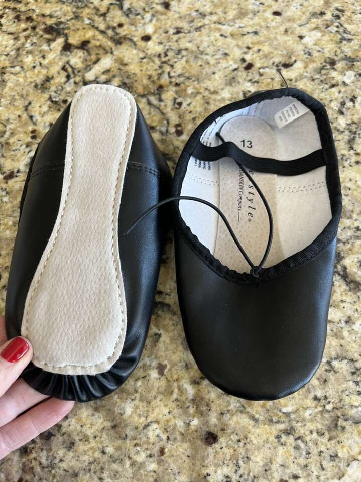 Freestyle girls black ballet shoes size 13