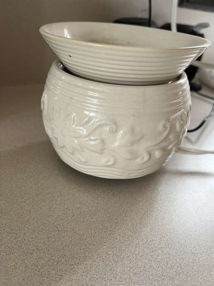 Yankee Candle Company Wax Burner Scentsy