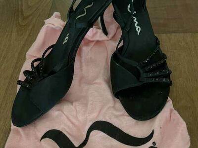 Women's nina black heels strappy size 6 1/2