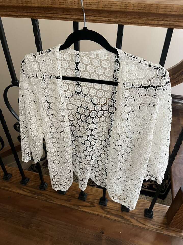 Women's lace cardigan cream colored M