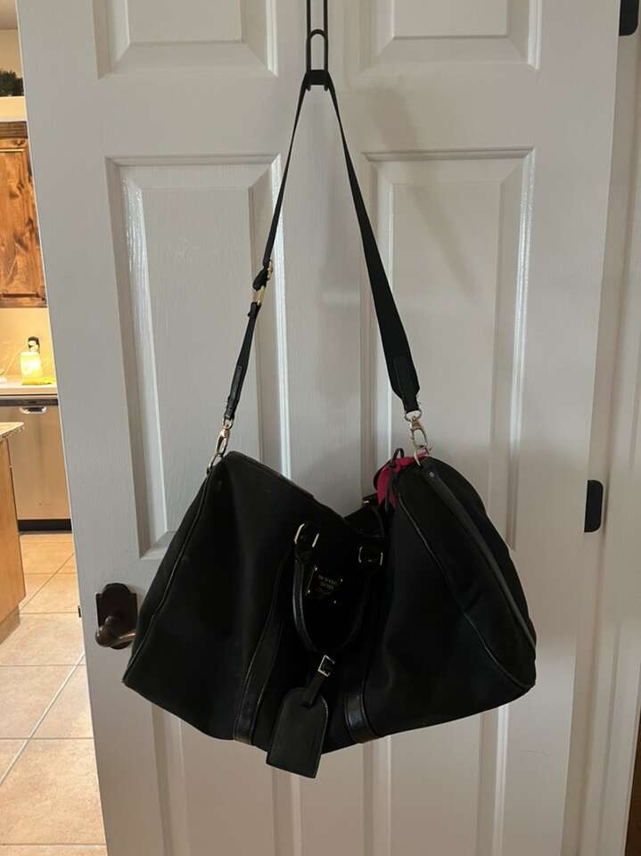 Large Victoria's Secret Duffel Bag Black 20L 12T
