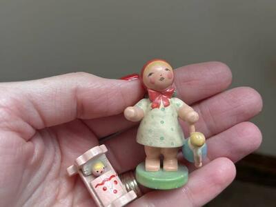 Wuk Tiny Figures Girl With Doll And Baby Cradle
