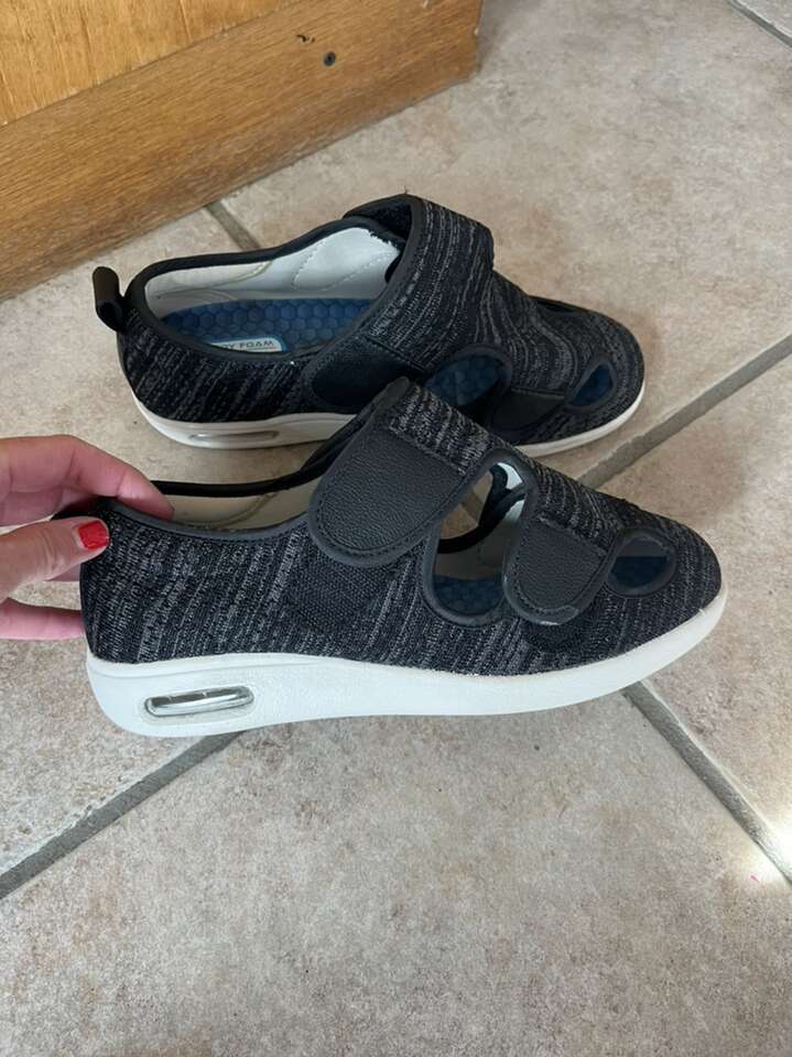 Youyun Diabetic Shoes 8.5 Black/gray