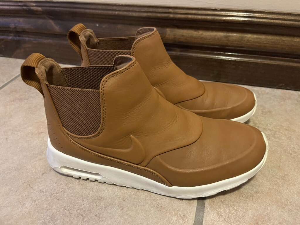 Nike Women’s Air Max Size 10