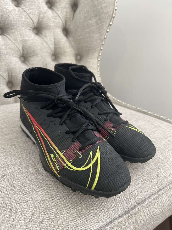 NIKE MERCURIAL SUPERFLY 8 ACADEMY TF