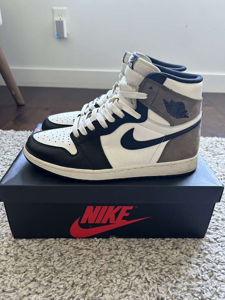 Jordan 1 Retro High Dark Mocha