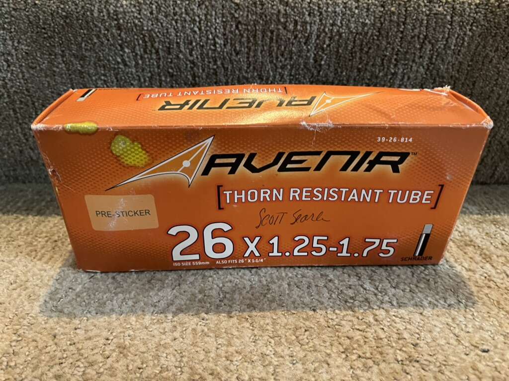 avenir thorn resistant tube 26x1.25-1.75