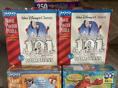 Vintage Disney Puzzles, Complete 3$