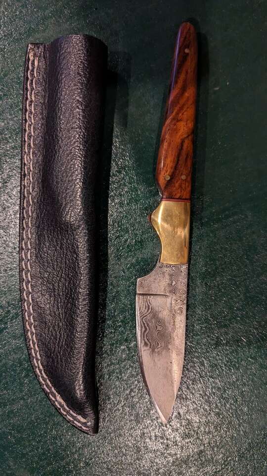 Beautiful Damascus Fixed Blade Knife