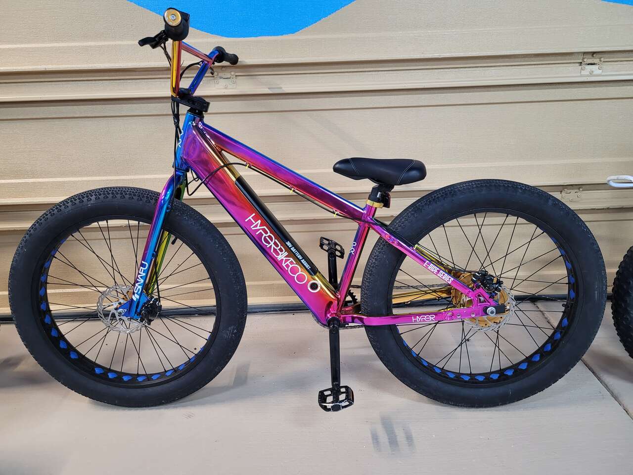 Hyper Bike E Series 26in Fat Tire Elect… Cycling