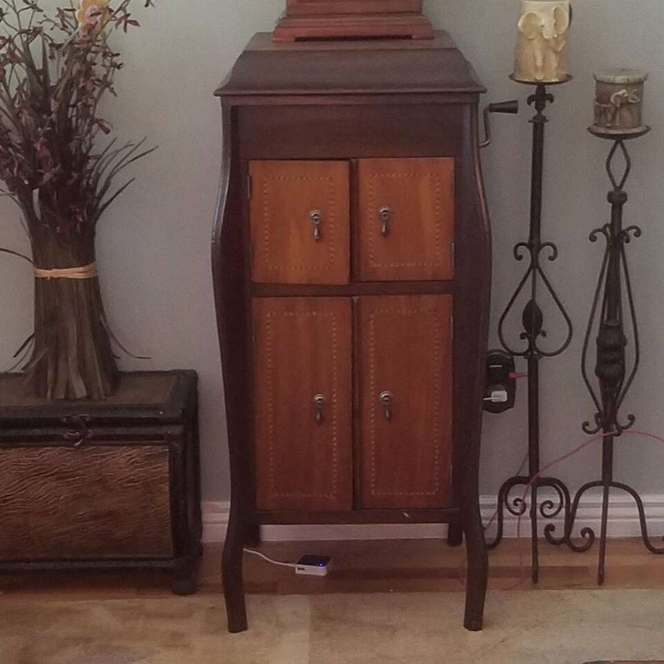 Antique oak gramophone (price Reduced)