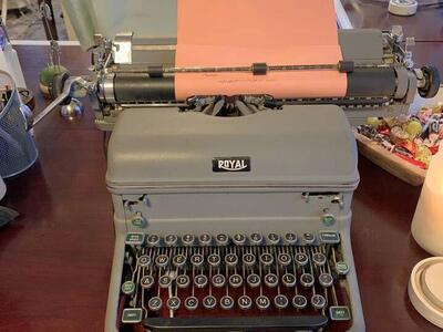 1948 Royal Typewriter Machine