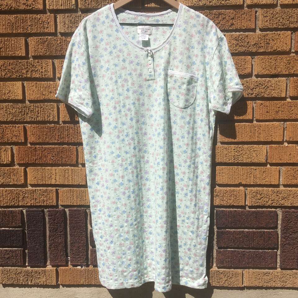 AMANDA STEWART INTIMATES Short Nightgown Shirt- One Size Fits All - NWOT - NOS