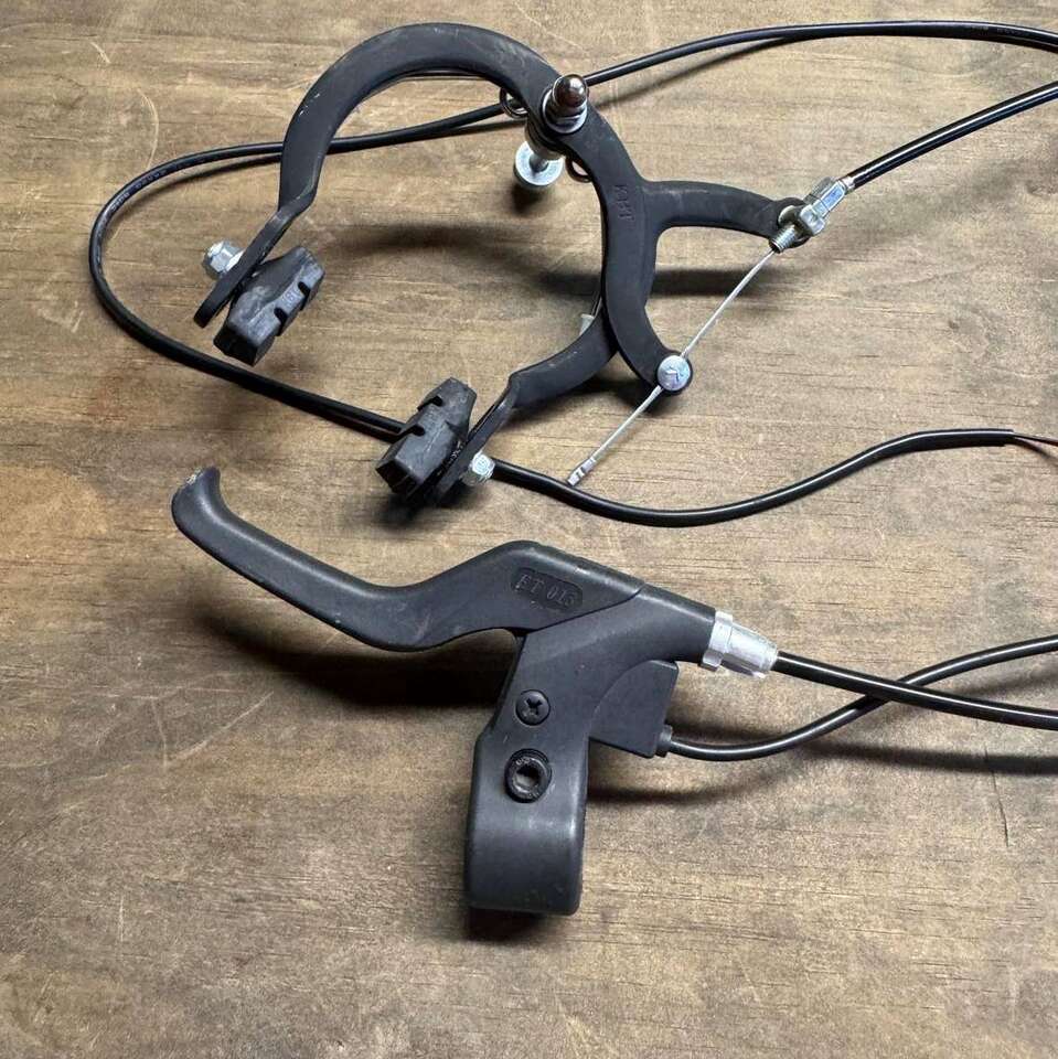 RAZOR Scooter Brake Handle & Caliper - #W13111260011 & #W13111050008