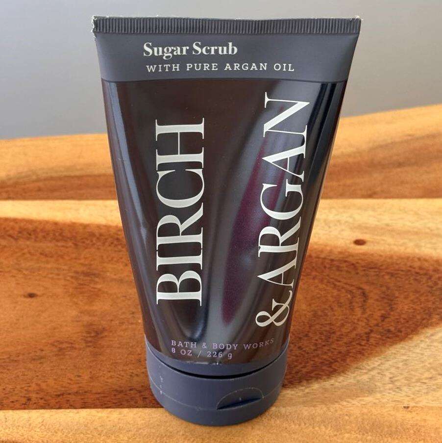 BATH & BODY WORKS Birch & Argan Sugar Scrub - 8 oz