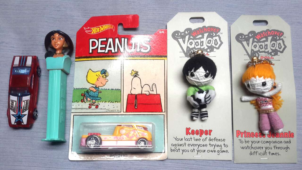 Hot Wheels Voodoo Pez Mattel Peanuts