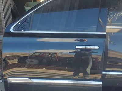 2022 Cadillac Escalade door