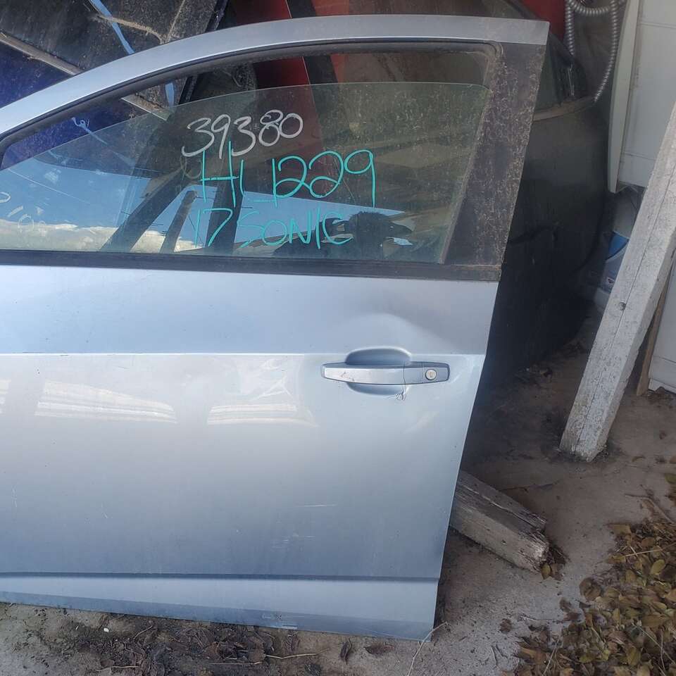 Chevy sonic drivers door