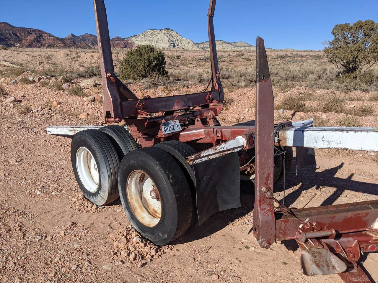 Log bunk and trailer setup