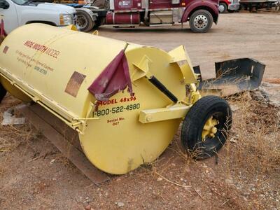 Gator getter highway debris remover