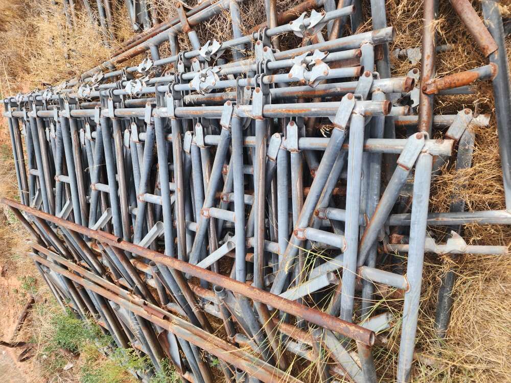 Manger panels.  Feeders