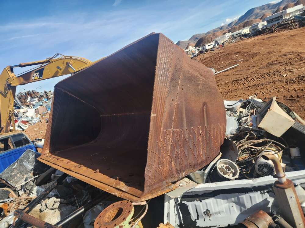 large front end loader bucket