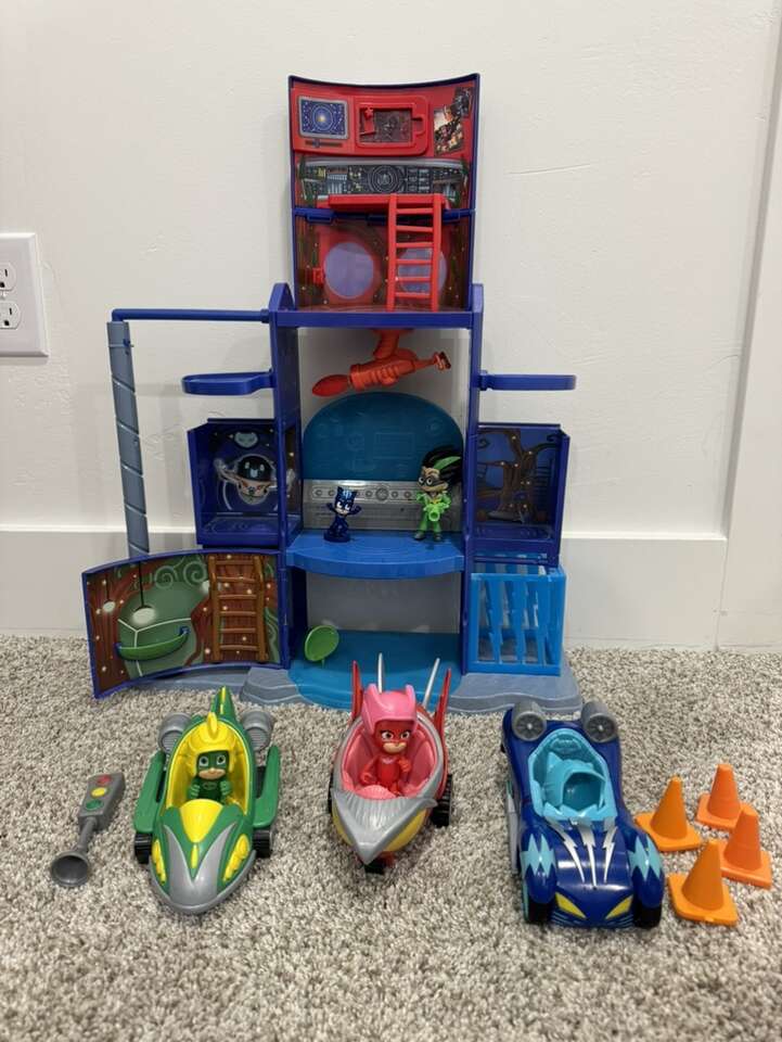 Pj Masks Headquarters With Vehicles