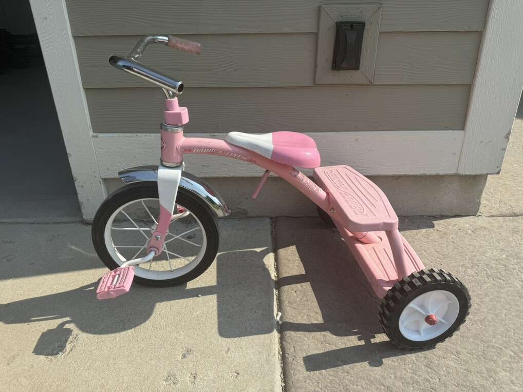 Radio Flyer Pink Dual Deck Tricycle / Trike