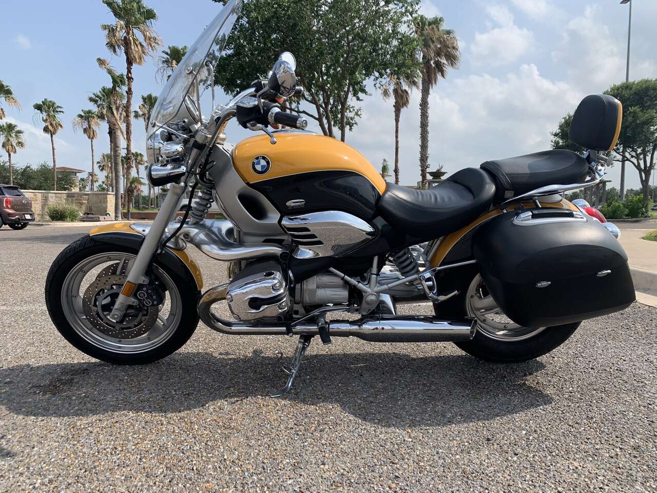 2003 BMW R1200 C Phoenix Edition. Rare Edition..ONLY 3989 MILES!!