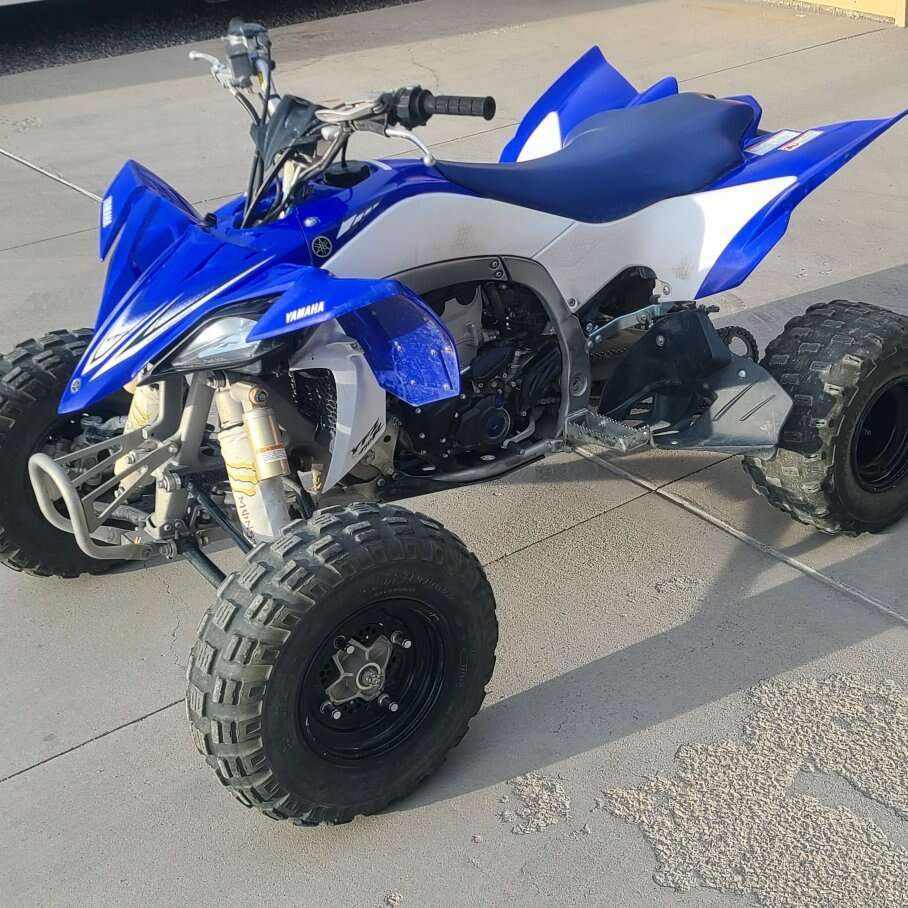 2011 Yamaha YFZ 450 R (price reduced)