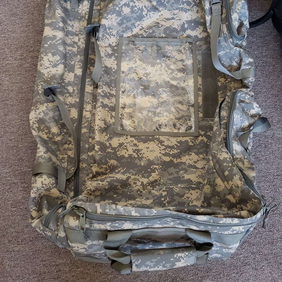Deployment bags luggage x2