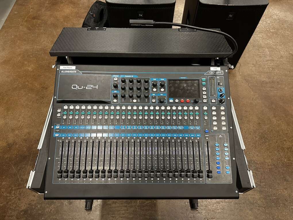 Allen & Heath QU-24 24-Channel Digital Mixer
