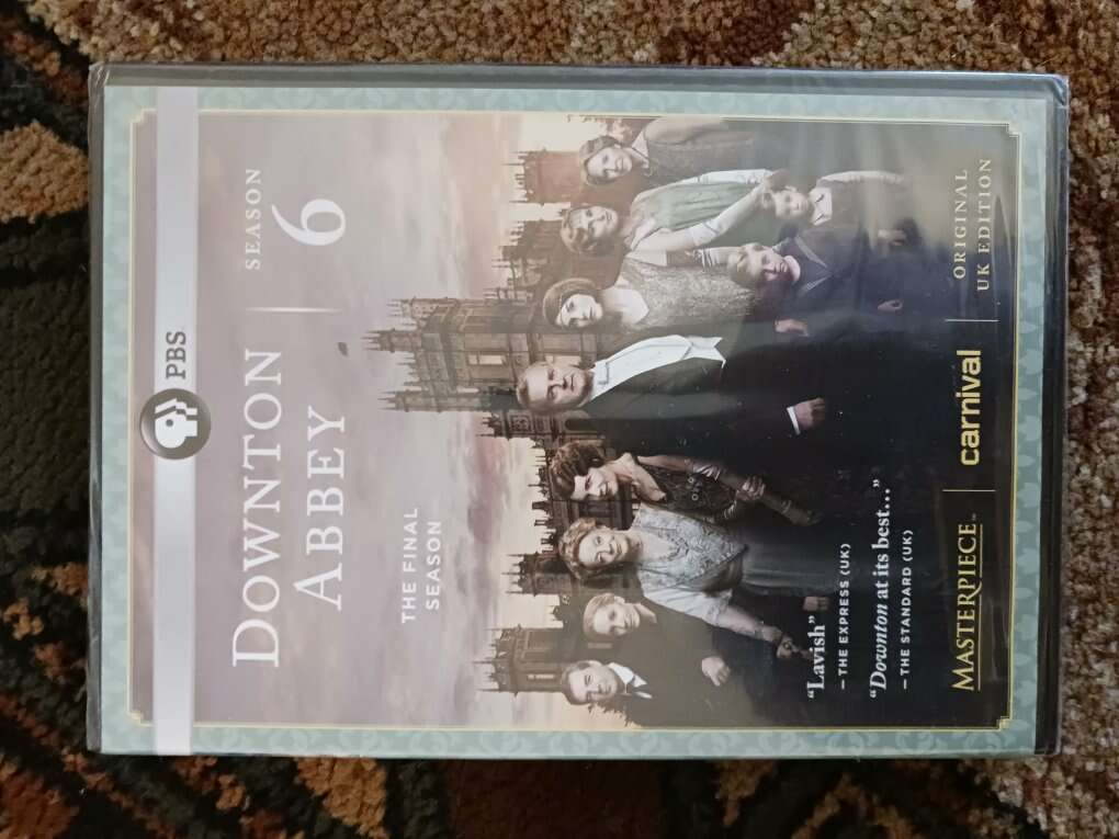 Season 6 of Downton Abby DVD set