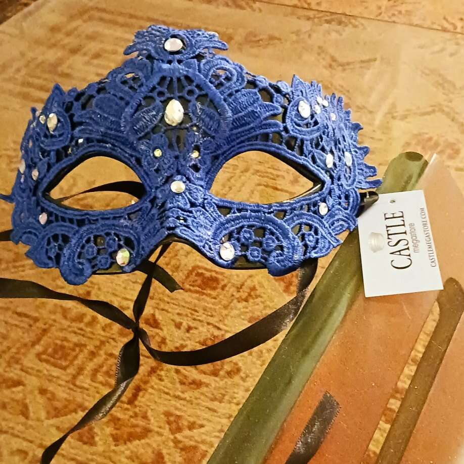 Beautiful New Party Ball mask 4$ off Orig price!