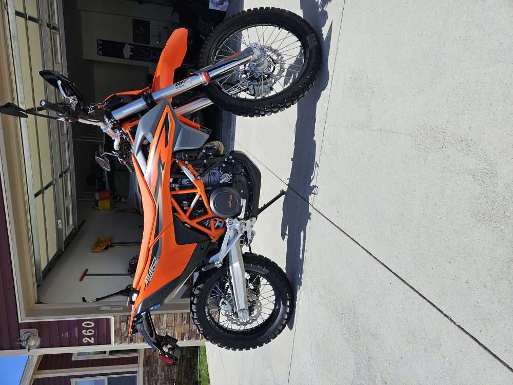 2023 KTM 690 Enduro R