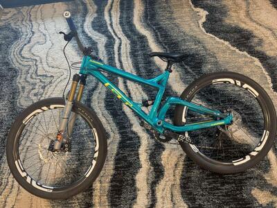 GT Distortion Slope Style Mountain Bike