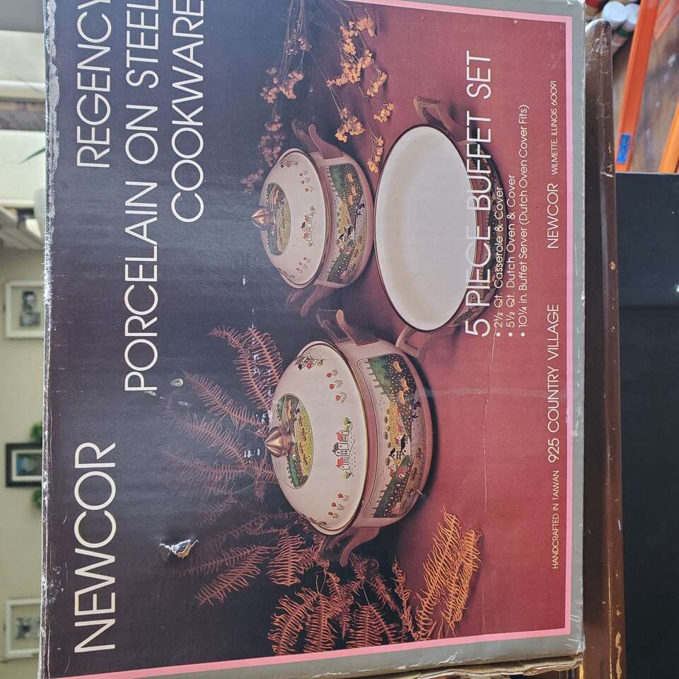 Vintage 5 pc buffet cookware set Cottage