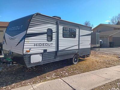 2021 keystone hideout camper 22 foot