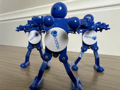10 Dancing Robots
