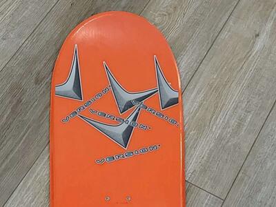 Liquid 145cm snowboard w/ stomp pad