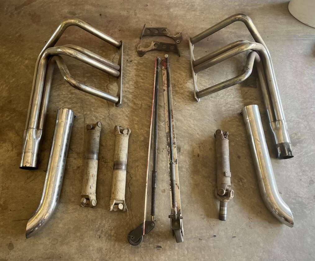 23 T-Bucket parts - side pipes - drive shafts - wheely bars