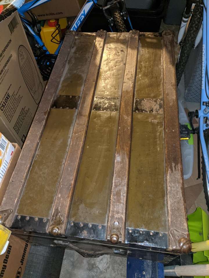 Vintage metal? Trunk