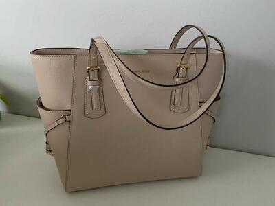 Michael Kors Voyager Leather Logo Tote Bag New