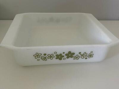 Pyrex Crazy Daisy Blossom 922 Loaf Pan