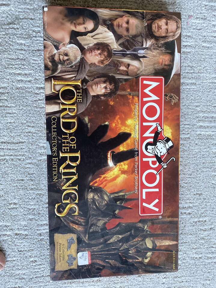 Monopoly Lord Rings Board Game Missing one Pewter