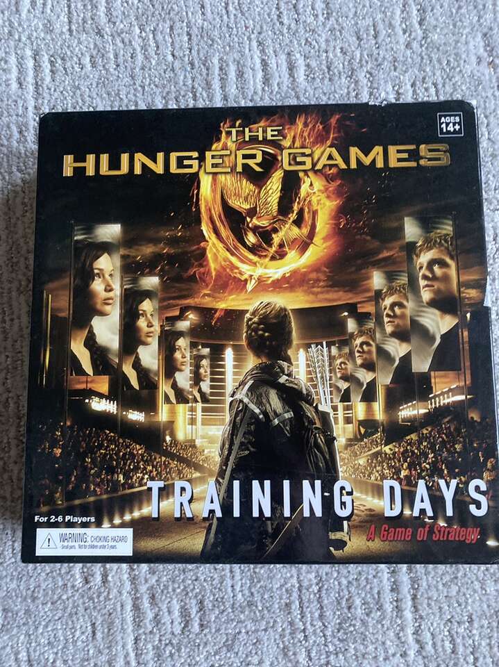 Hunger Games Training Days Board Game 2012