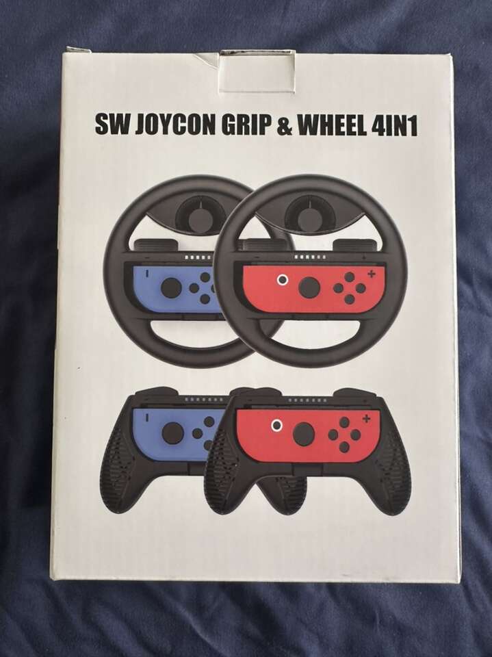 Nintendo Switch grip/wheels