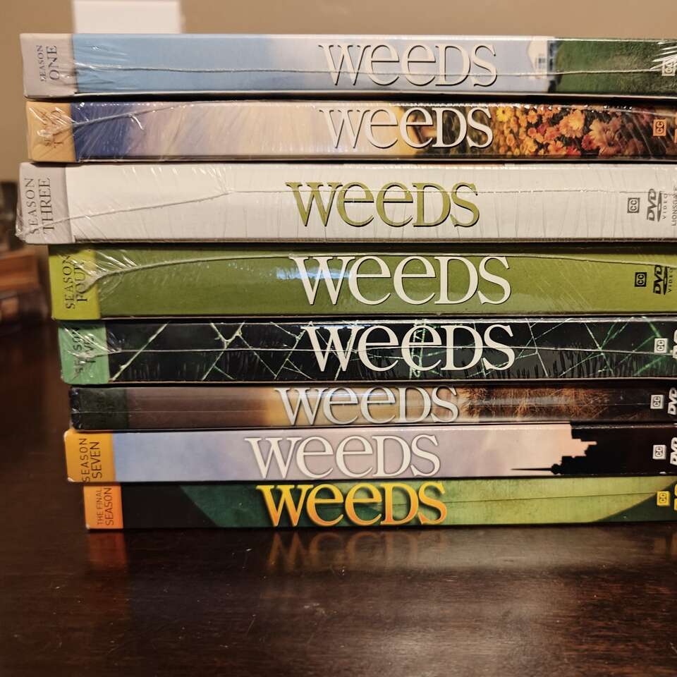 (NEW) Weeds Complete Series DVD