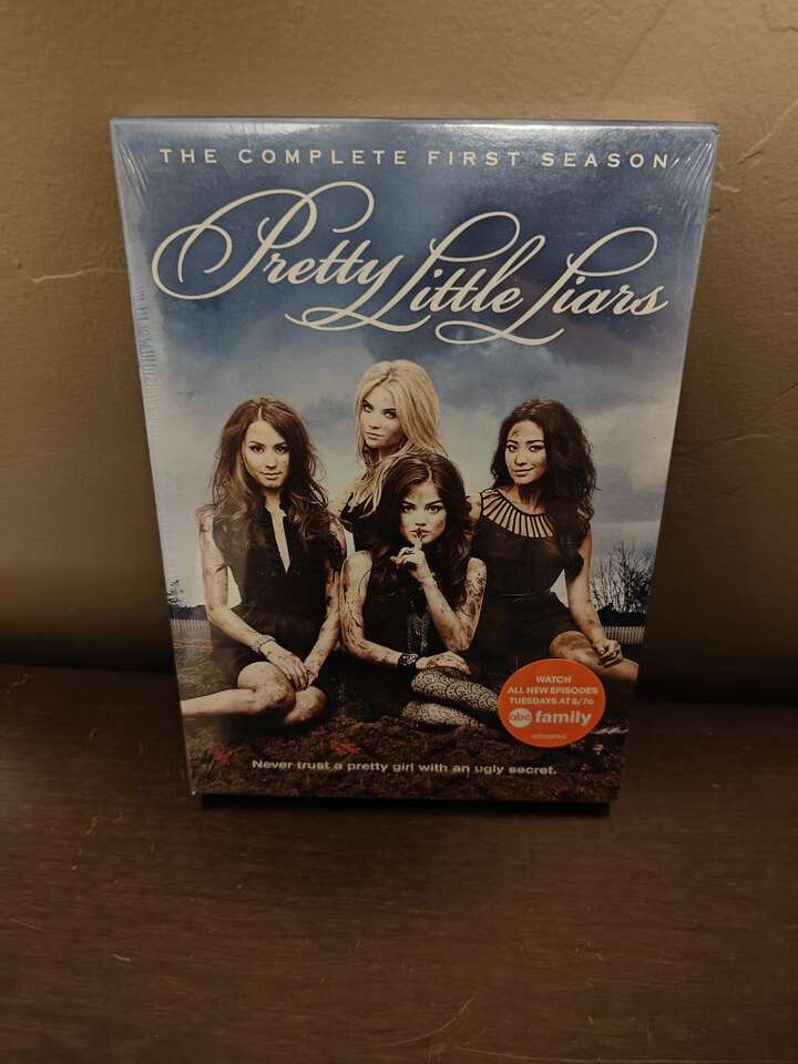 (NEW) Pretty Little Liars Complete Series DVD